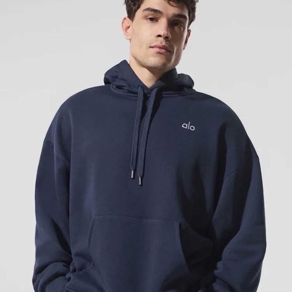 ALO Yoga Men’s Dark Navy Accolade Pullover Hoodie
